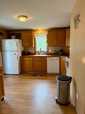 13 Country Road, Hampstead, NH 03826