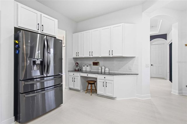 8051 36TH STREET CIRCLE E, Sarasota, FL 34243