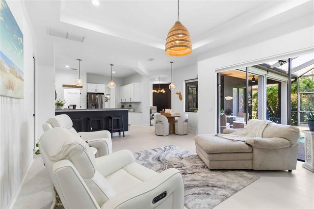 8051 36TH STREET CIRCLE E, Sarasota, FL 34243