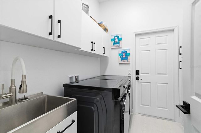 8051 36TH STREET CIRCLE E, Sarasota, FL 34243