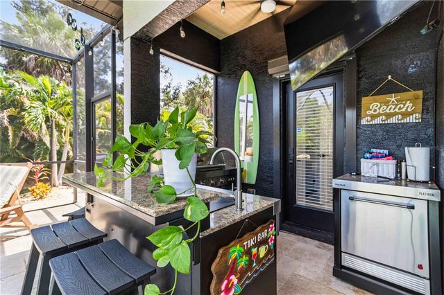 8051 36TH STREET CIRCLE E, Sarasota, FL 34243