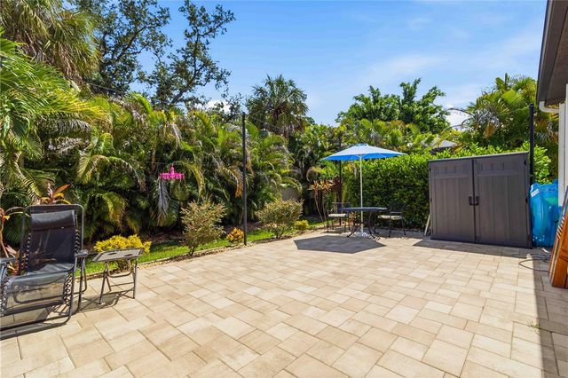 8051 36TH STREET CIRCLE E, Sarasota, FL 34243