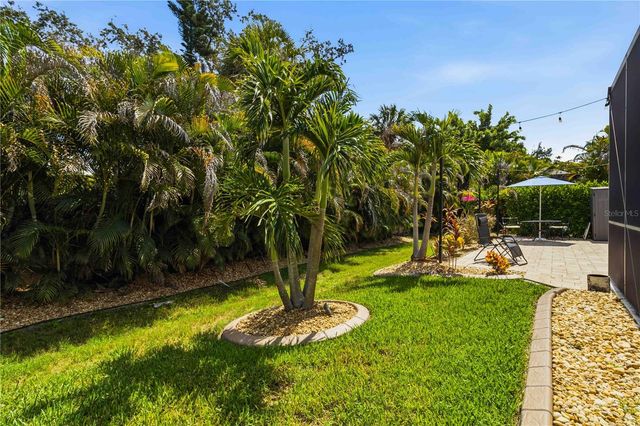 8051 36TH STREET CIRCLE E, Sarasota, FL 34243