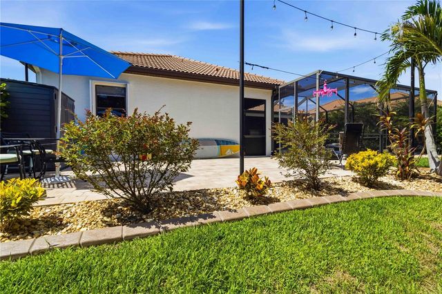 8051 36TH STREET CIRCLE E, Sarasota, FL 34243