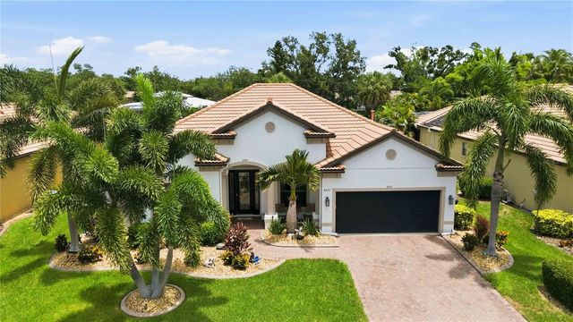 8051 36TH STREET CIRCLE E, Sarasota, FL 34243