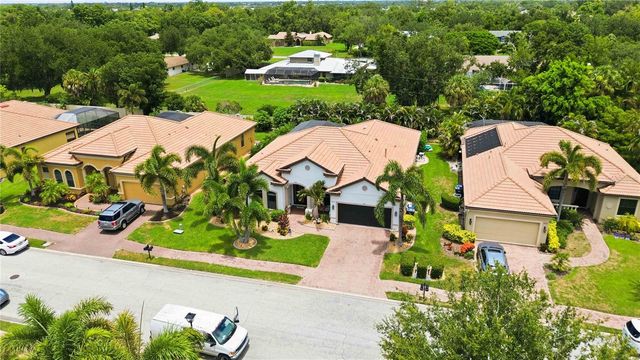 8051 36TH STREET CIRCLE E, Sarasota, FL 34243