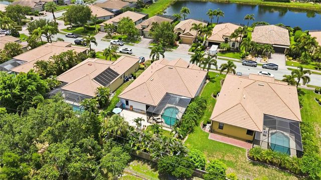 8051 36TH STREET CIRCLE E, Sarasota, FL 34243