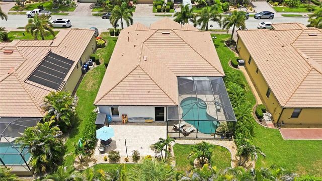 8051 36TH STREET CIRCLE E, Sarasota, FL 34243