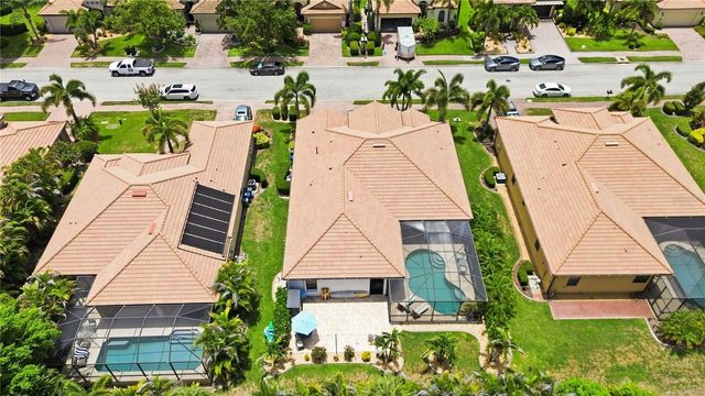 8051 36TH STREET CIRCLE E, Sarasota, FL 34243