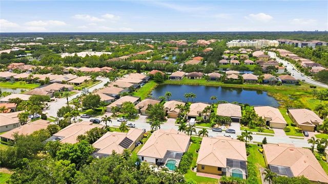 8051 36TH STREET CIRCLE E, Sarasota, FL 34243
