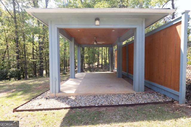98 Beverly Drive, Bonaire, GA 31005