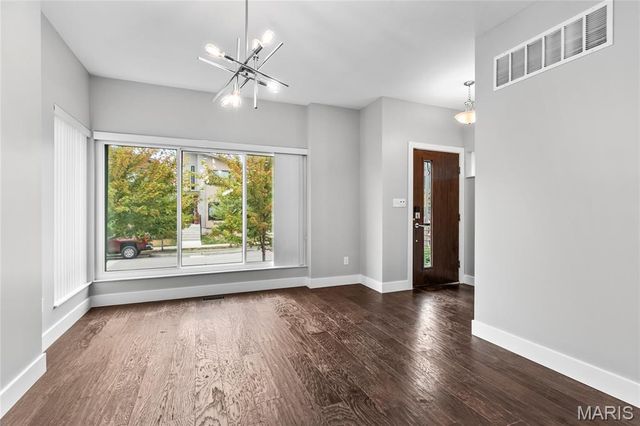 4424 Vista Avenue, St Louis, MO 63110