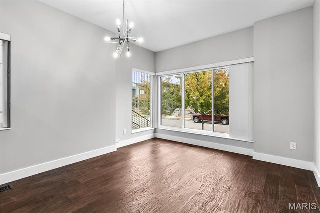 4424 Vista Avenue, St Louis, MO 63110