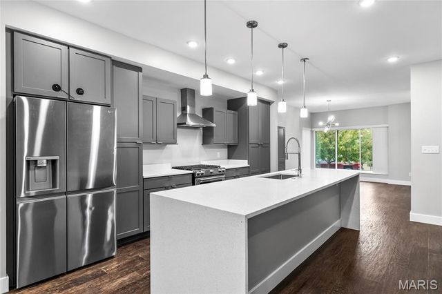 4424 Vista Avenue, St Louis, MO 63110