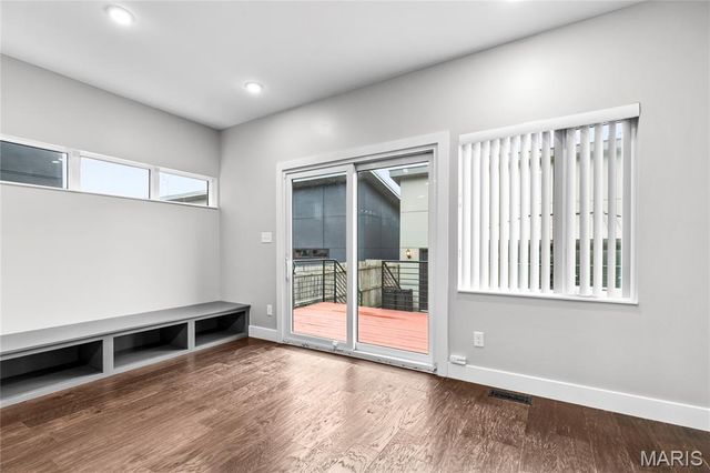 4424 Vista Avenue, St Louis, MO 63110