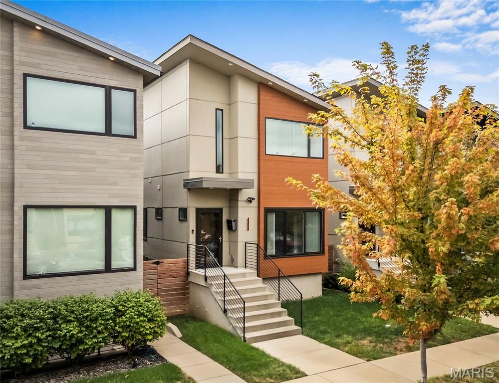 4424 Vista Avenue, St Louis, MO 63110