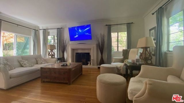444 Smithwood Drive, Beverly Hills, CA 90212