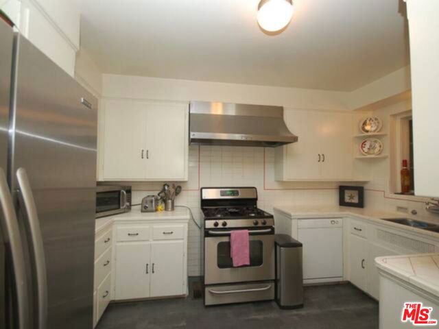 444 Smithwood Drive, Beverly Hills, CA 90212
