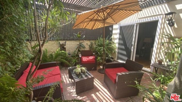 444 Smithwood Drive, Beverly Hills, CA 90212