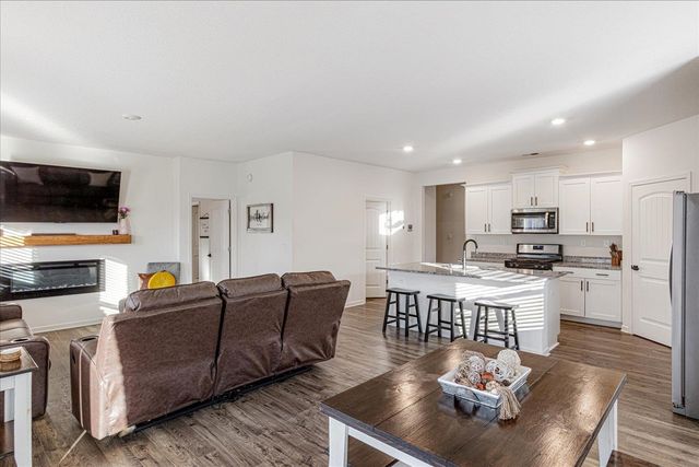 7395 BARRETT OAKS RD W, Millington, TN 38053