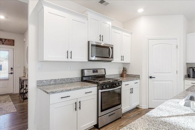 7395 BARRETT OAKS RD W, Millington, TN 38053