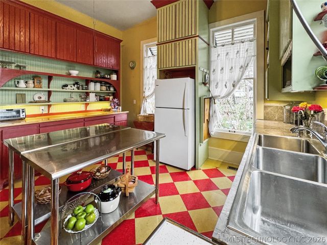 224 W Chickasaw Street, Tahlequah, OK 74464