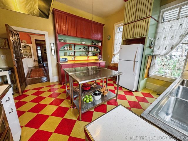 224 W Chickasaw Street, Tahlequah, OK 74464