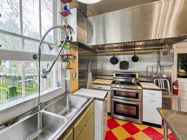 224 W Chickasaw Street, Tahlequah, OK 74464