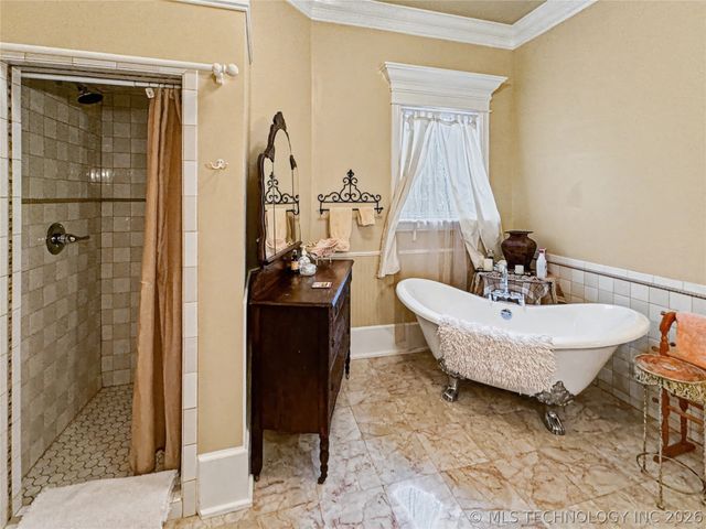 224 W Chickasaw Street, Tahlequah, OK 74464