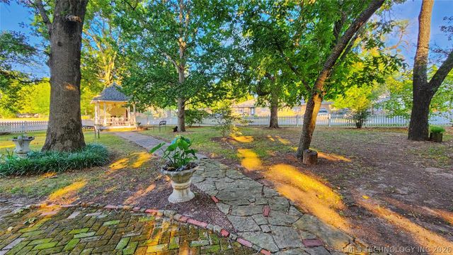 224 W Chickasaw Street, Tahlequah, OK 74464