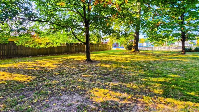 224 W Chickasaw Street, Tahlequah, OK 74464