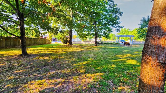 224 W Chickasaw Street, Tahlequah, OK 74464