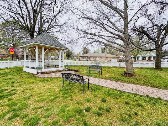 224 W Chickasaw Street, Tahlequah, OK 74464