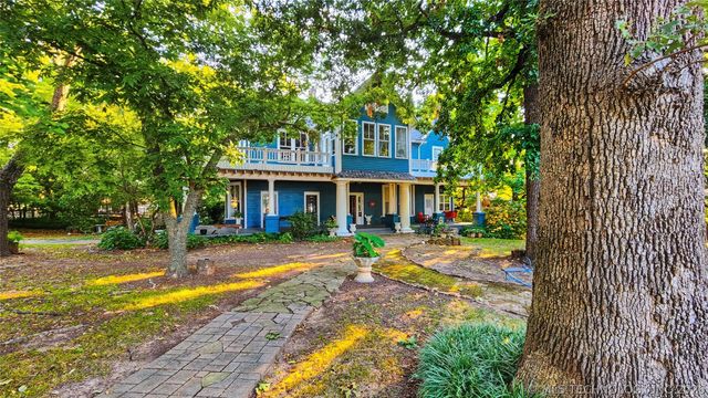 224 W Chickasaw Street, Tahlequah, OK 74464