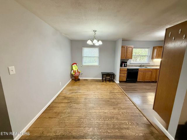 2516 Wayland Ave, Knoxville, TN 37914