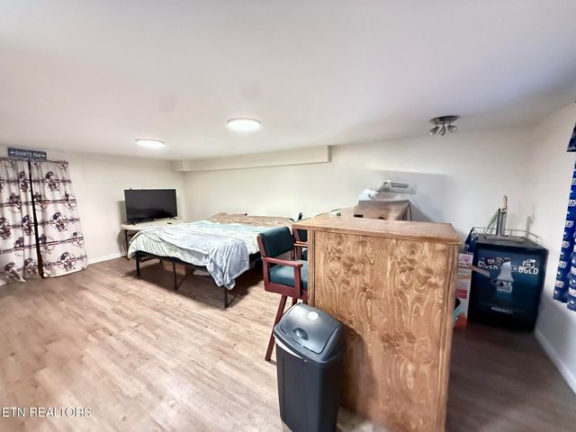 2516 Wayland Ave, Knoxville, TN 37914