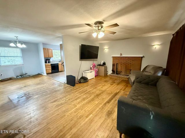 2516 Wayland Ave, Knoxville, TN 37914