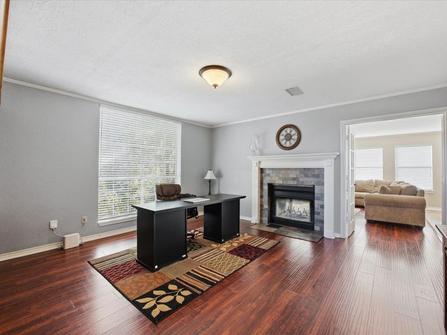 3428 Pembroke Place, Bedford, TX 76021