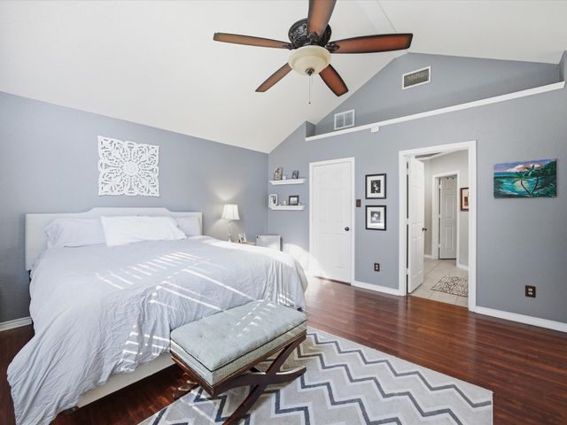 3428 Pembroke Place, Bedford, TX 76021