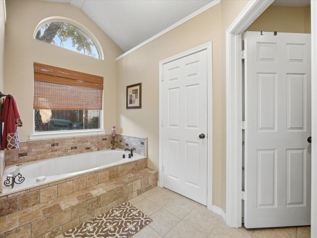 3428 Pembroke Place, Bedford, TX 76021