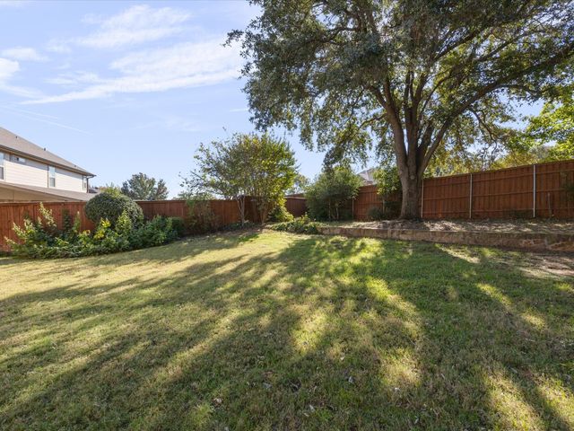 3428 Pembroke Place, Bedford, TX 76021