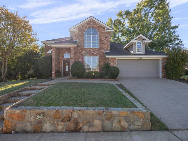 3428 Pembroke Place, Bedford, TX 76021