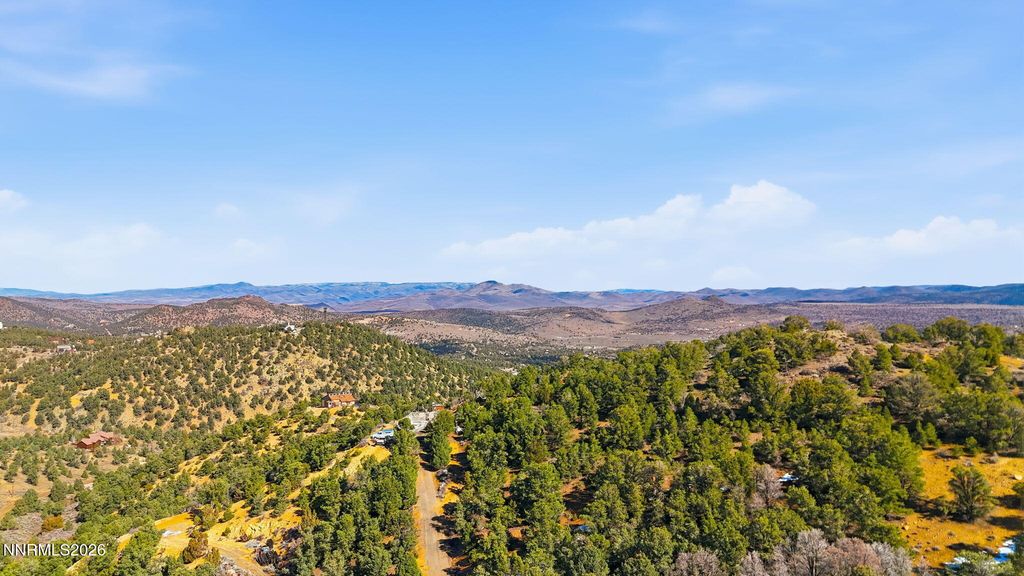 Image 5 of property listing at 480 Highland Road, Reno, NV 89521