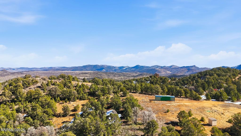 Image 7 of property listing at 480 Highland Road, Reno, NV 89521