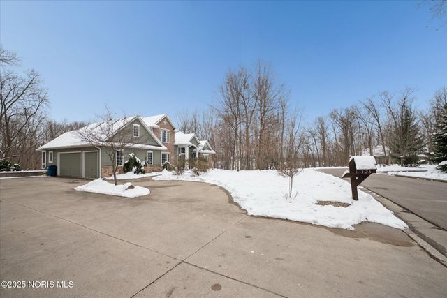 125 Turnberry Drive, Bryan, OH 43506