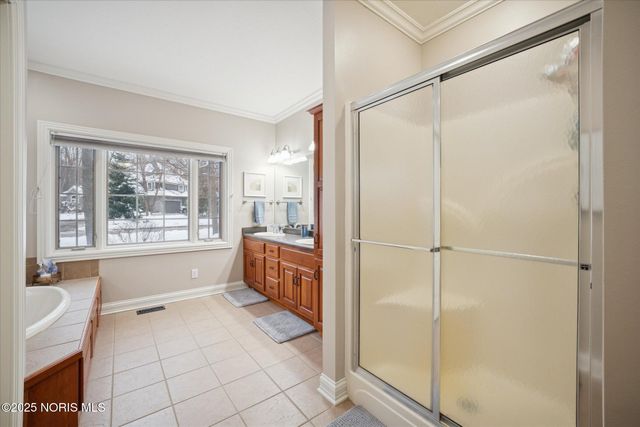 125 Turnberry Drive, Bryan, OH 43506