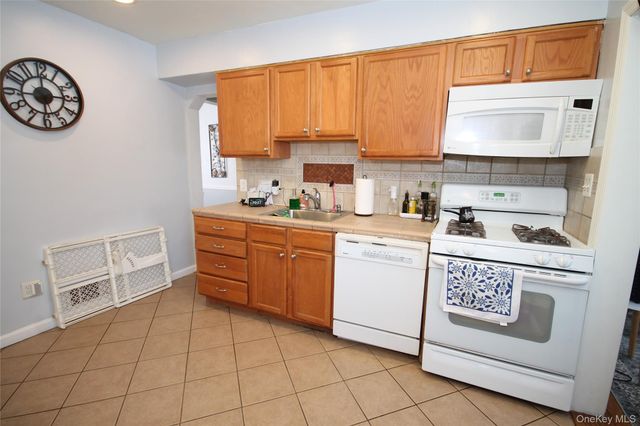 180 Stone Street, Elmont, NY 11003