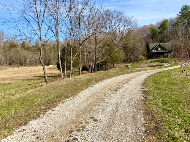 777 W Norwood-Mt Zion Road, Science Hill, KY 42553
