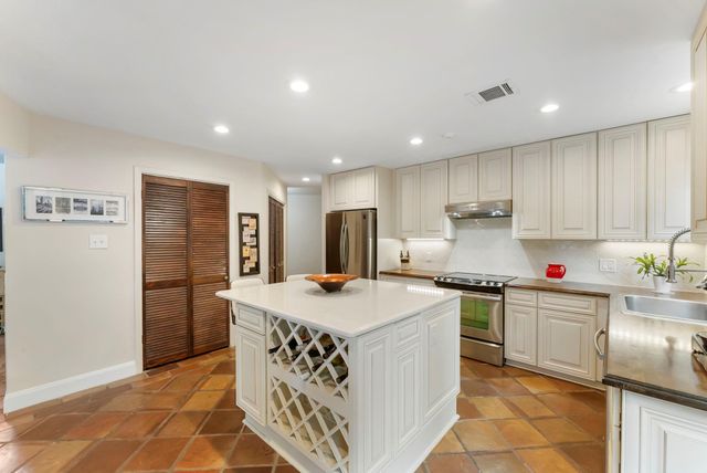 3 Song Sparrow Place, The Woodlands, TX 77381
