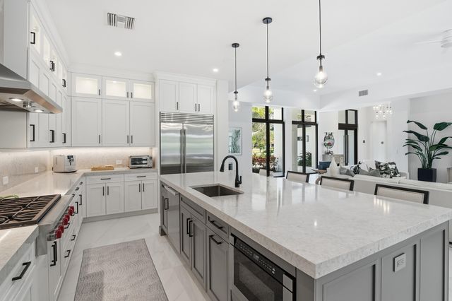 10200 SE Sandpine Lane, Hobe Sound, FL 33455